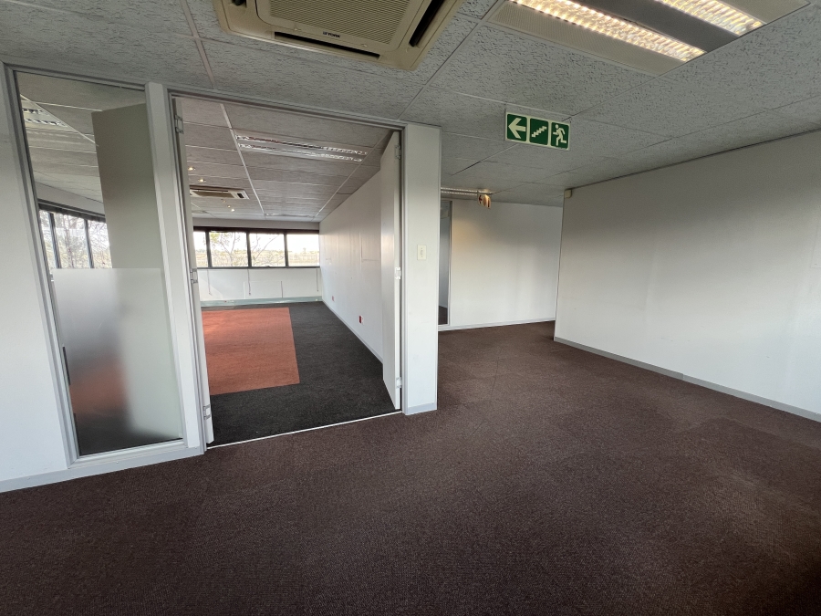 To Let Commercial Property for Rent in Randjespark Gauteng