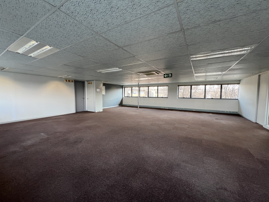 To Let Commercial Property for Rent in Randjespark Gauteng