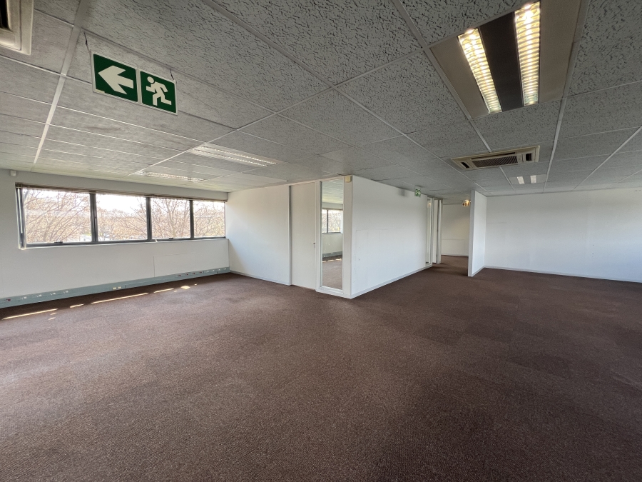 To Let Commercial Property for Rent in Randjespark Gauteng