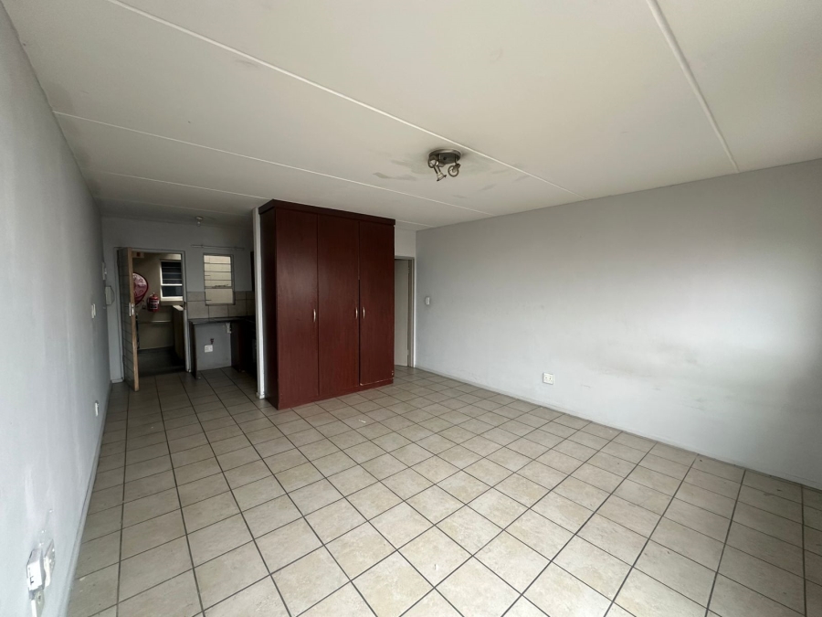 To Let 1 Bedroom Property for Rent in Braamfontein Gauteng