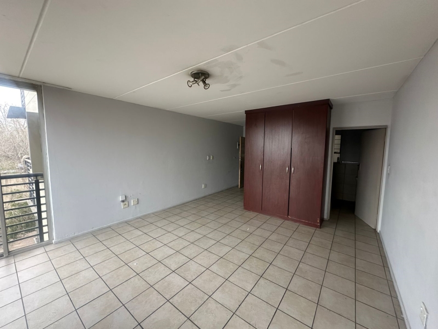 To Let 1 Bedroom Property for Rent in Braamfontein Gauteng