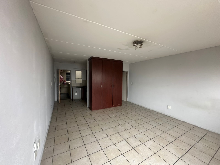 To Let 1 Bedroom Property for Rent in Braamfontein Gauteng