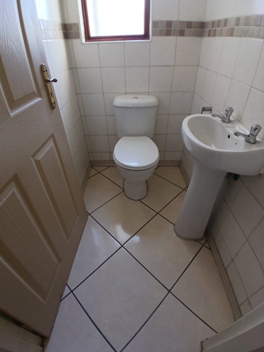 To Let 2 Bedroom Property for Rent in Ravenswood Gauteng