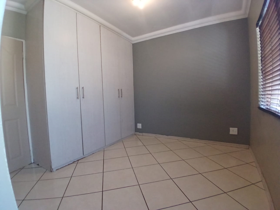 To Let 2 Bedroom Property for Rent in Ravenswood Gauteng