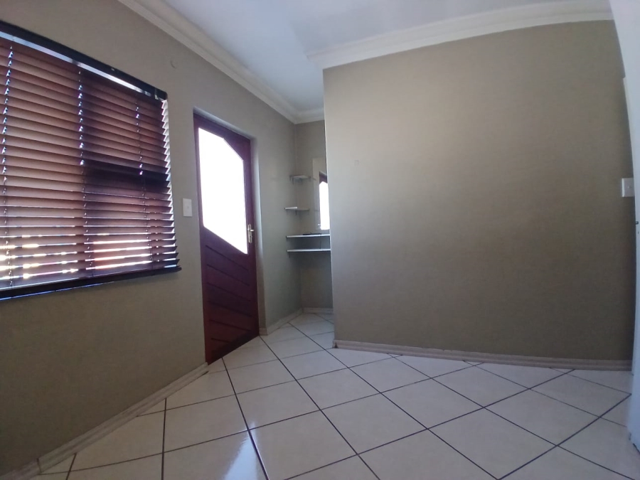 To Let 2 Bedroom Property for Rent in Ravenswood Gauteng