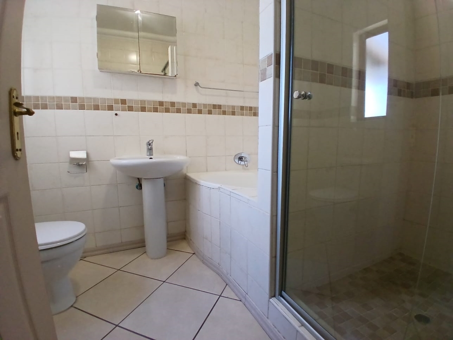 To Let 2 Bedroom Property for Rent in Ravenswood Gauteng