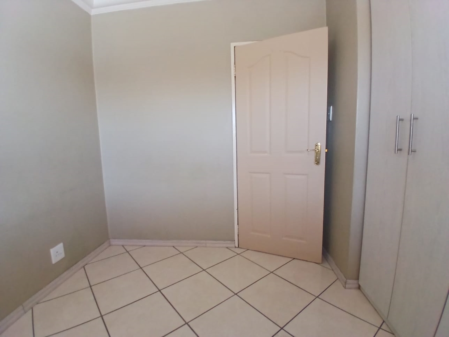 To Let 2 Bedroom Property for Rent in Ravenswood Gauteng