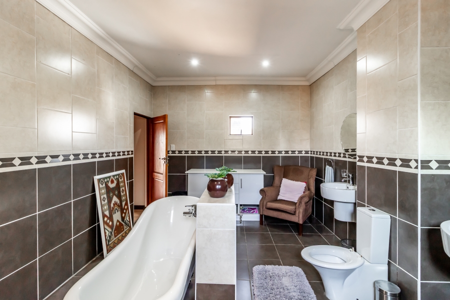 3 Bedroom Property for Sale in Zambezi Country Estate Gauteng