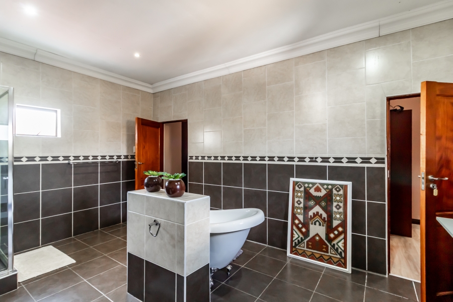 3 Bedroom Property for Sale in Zambezi Country Estate Gauteng