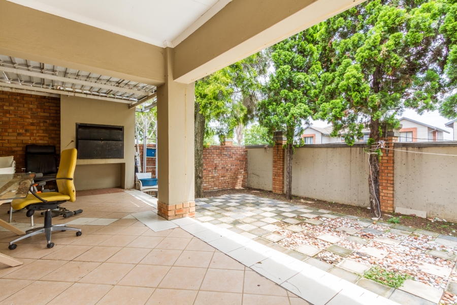 4 Bedroom Property for Sale in Equestria Gauteng