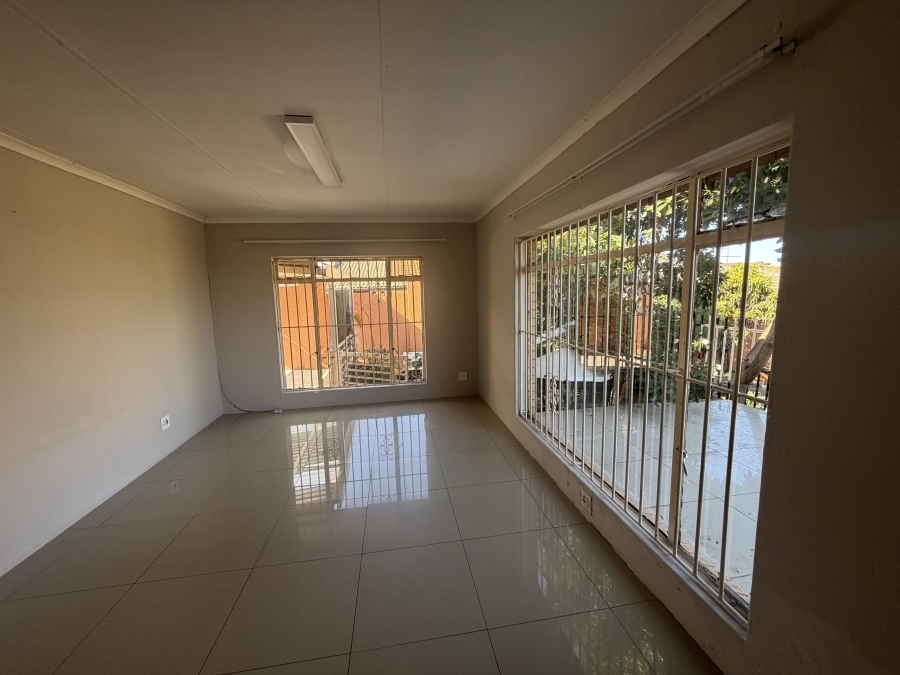 To Let 2 Bedroom Property for Rent in Christoburg Gauteng