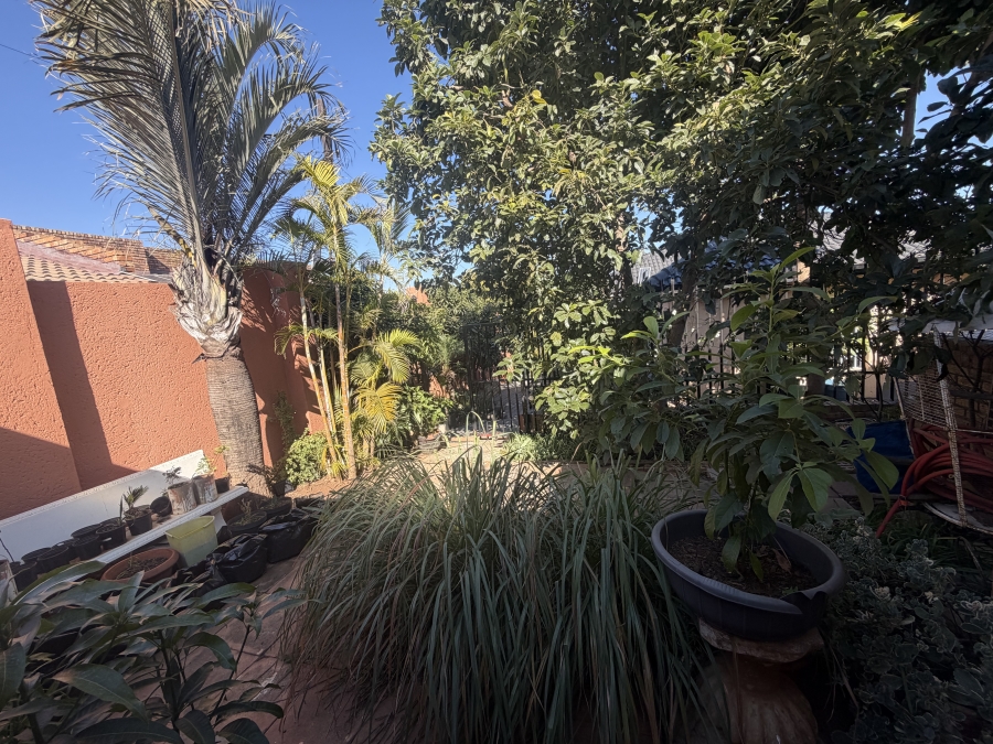 To Let 2 Bedroom Property for Rent in Christoburg Gauteng