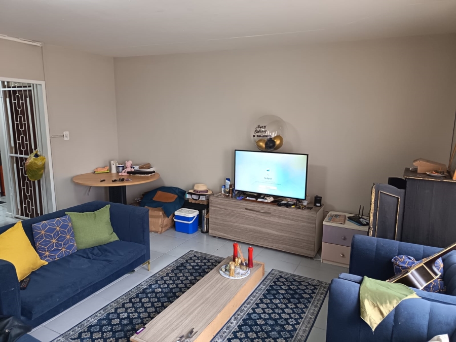 To Let 2 Bedroom Property for Rent in Laudium Gauteng