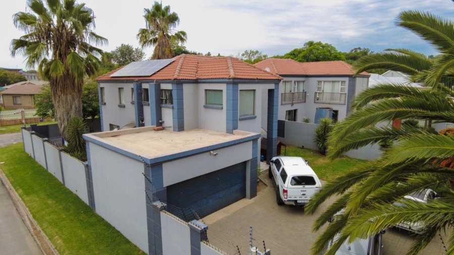 3 Bedroom Property for Sale in Edenvale Central Gauteng
