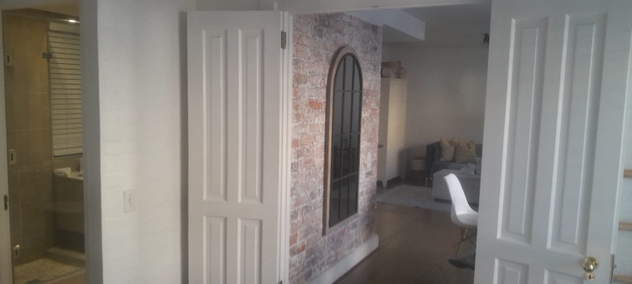 1 Bedroom Property for Sale in Sandown Gauteng