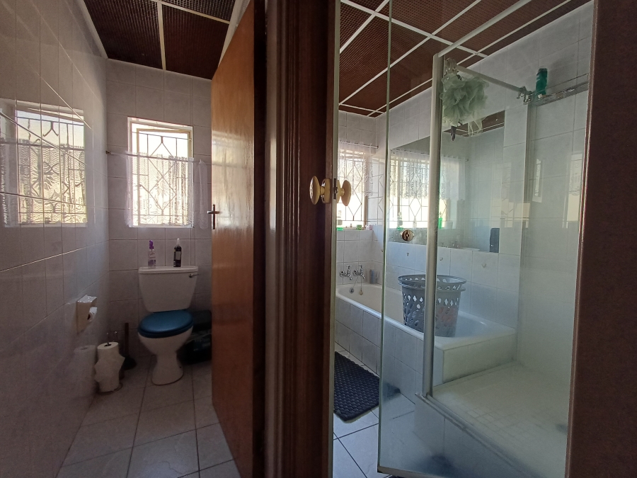 To Let 3 Bedroom Property for Rent in De Klerkshof Gauteng