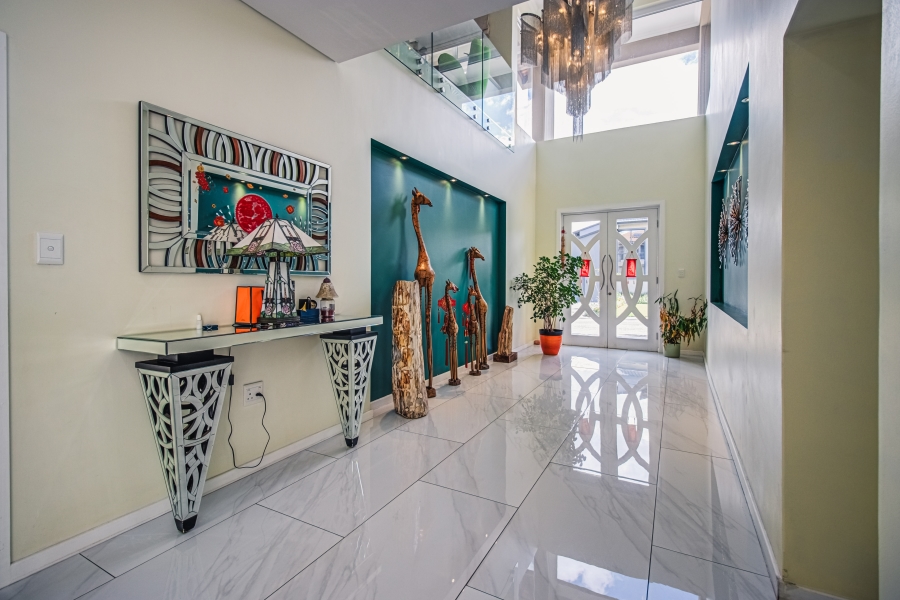 5 Bedroom Property for Sale in Glen Eagle Estate Gauteng