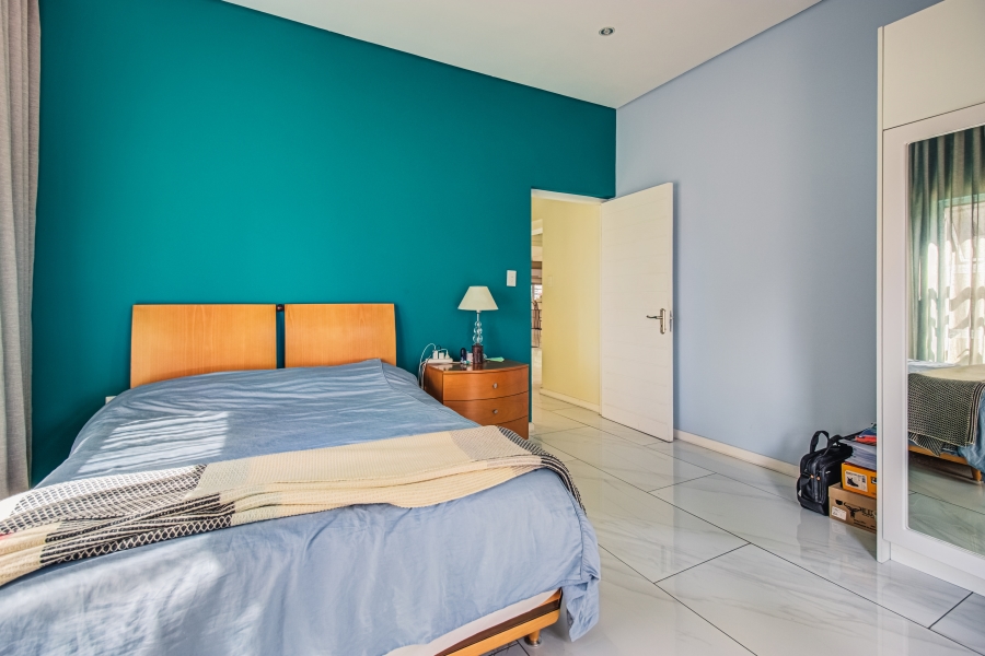 5 Bedroom Property for Sale in Glen Eagle Estate Gauteng