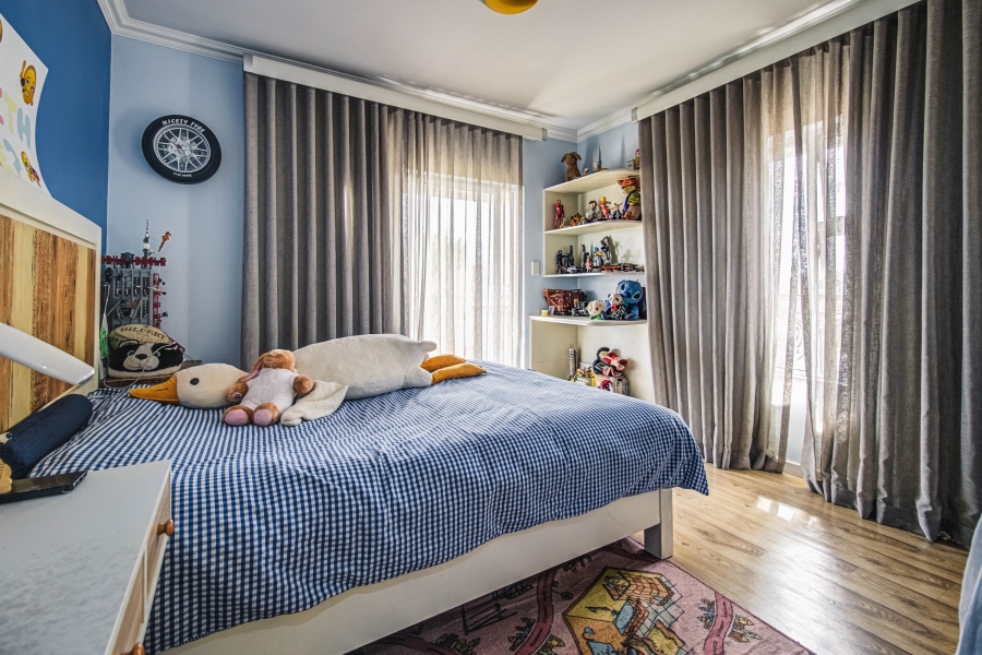 5 Bedroom Property for Sale in Glen Eagle Estate Gauteng