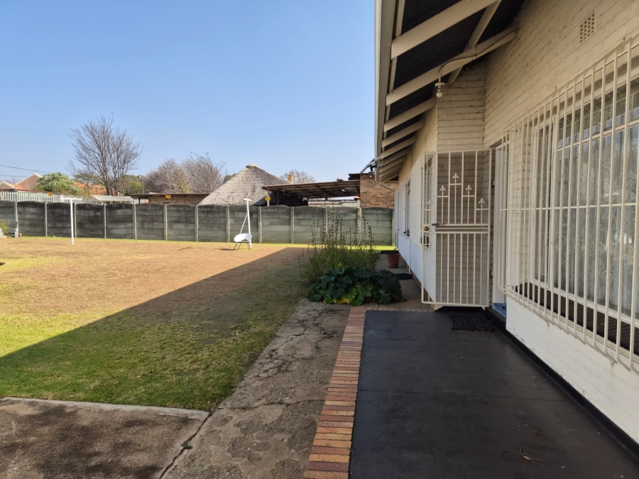 3 Bedroom Property for Sale in Dunnottar Gauteng