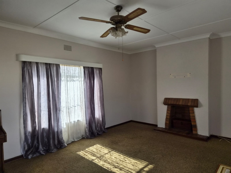 3 Bedroom Property for Sale in Dunnottar Gauteng