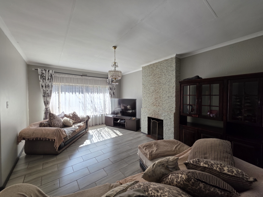 3 Bedroom Property for Sale in Edelweiss Gauteng