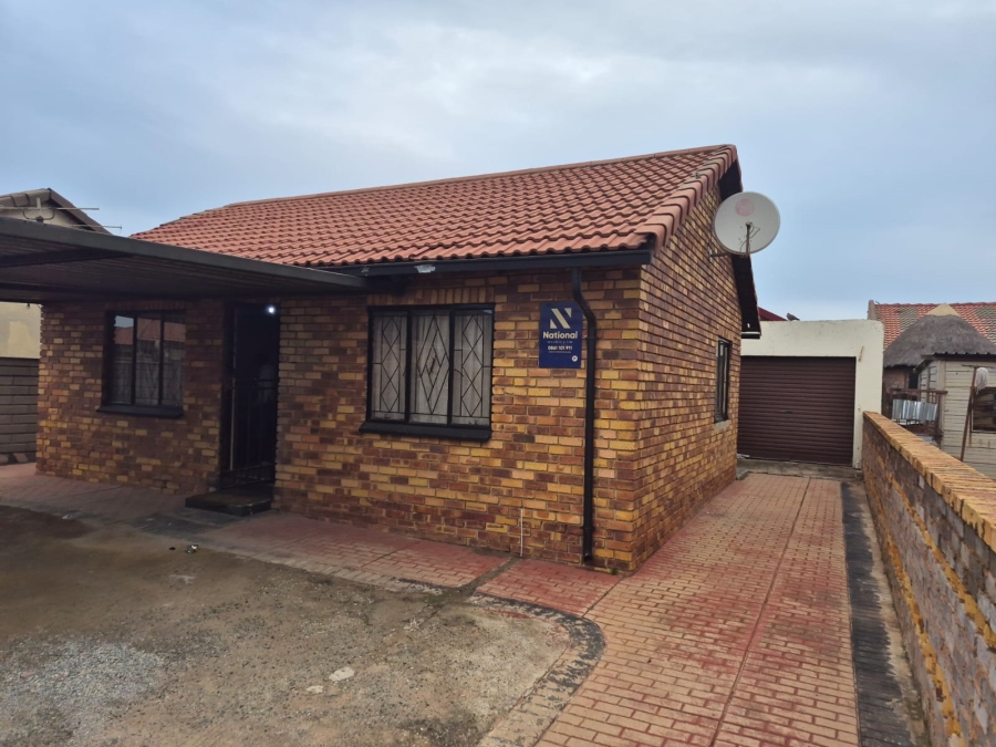 2 Bedroom Property for Sale in Tsakane Gauteng