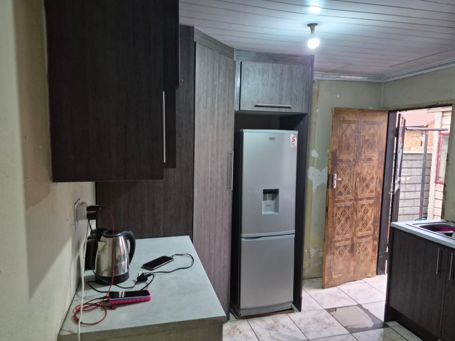 2 Bedroom Property for Sale in Tsakane Gauteng