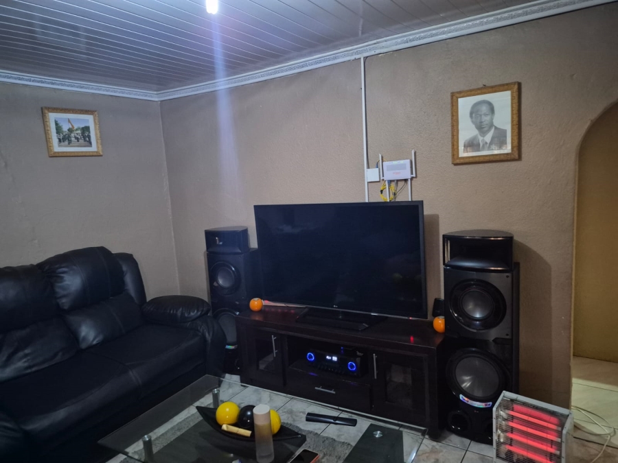 2 Bedroom Property for Sale in Tsakane Gauteng