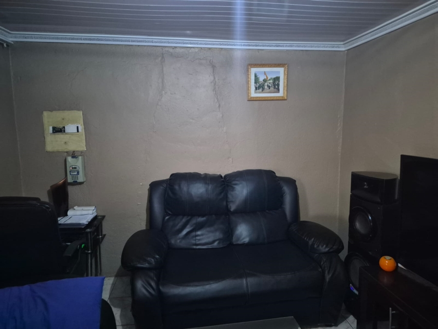 2 Bedroom Property for Sale in Tsakane Gauteng