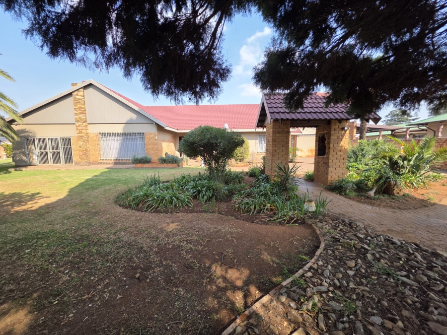 4 Bedroom Property for Sale in Casseldale Gauteng