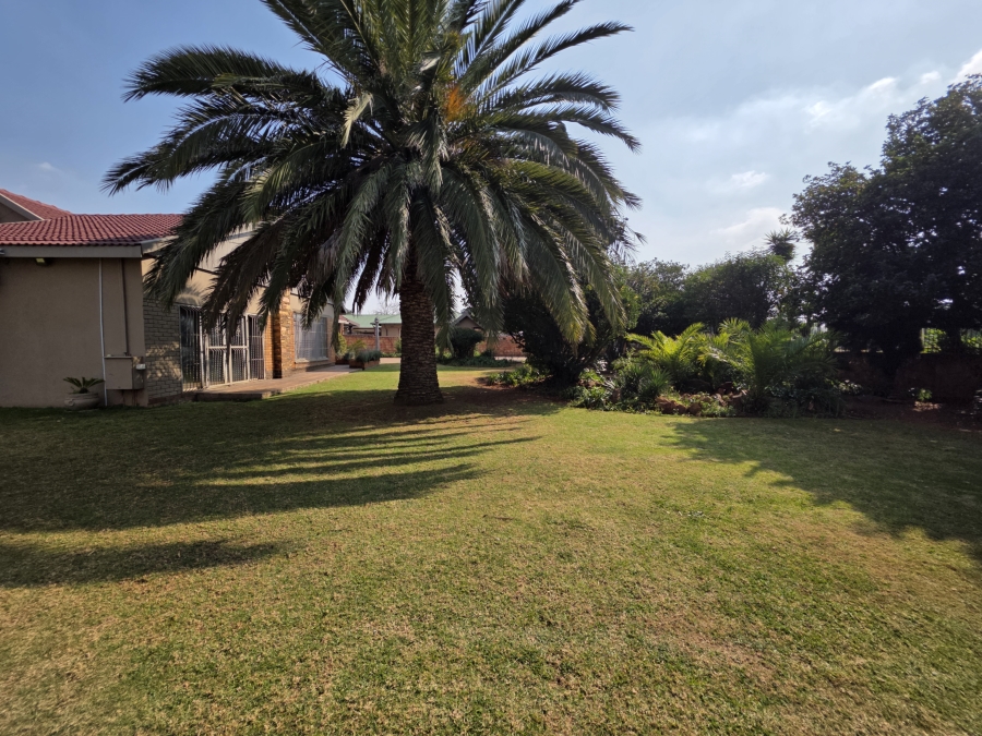 4 Bedroom Property for Sale in Casseldale Gauteng
