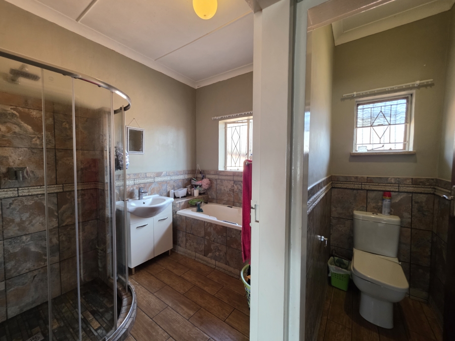 4 Bedroom Property for Sale in Casseldale Gauteng