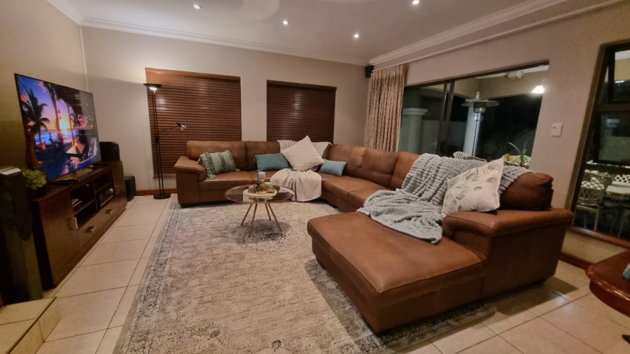 To Let 3 Bedroom Property for Rent in Greenstone Hill Gauteng