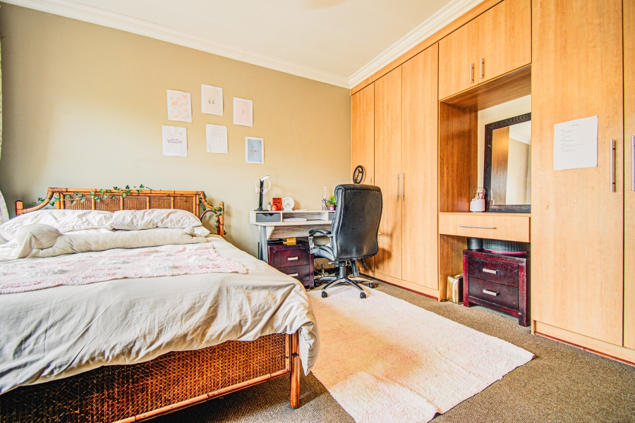 To Let 3 Bedroom Property for Rent in Greenstone Hill Gauteng