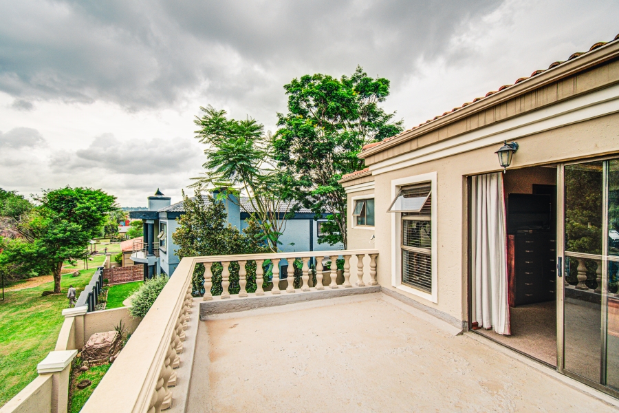 To Let 3 Bedroom Property for Rent in Greenstone Hill Gauteng