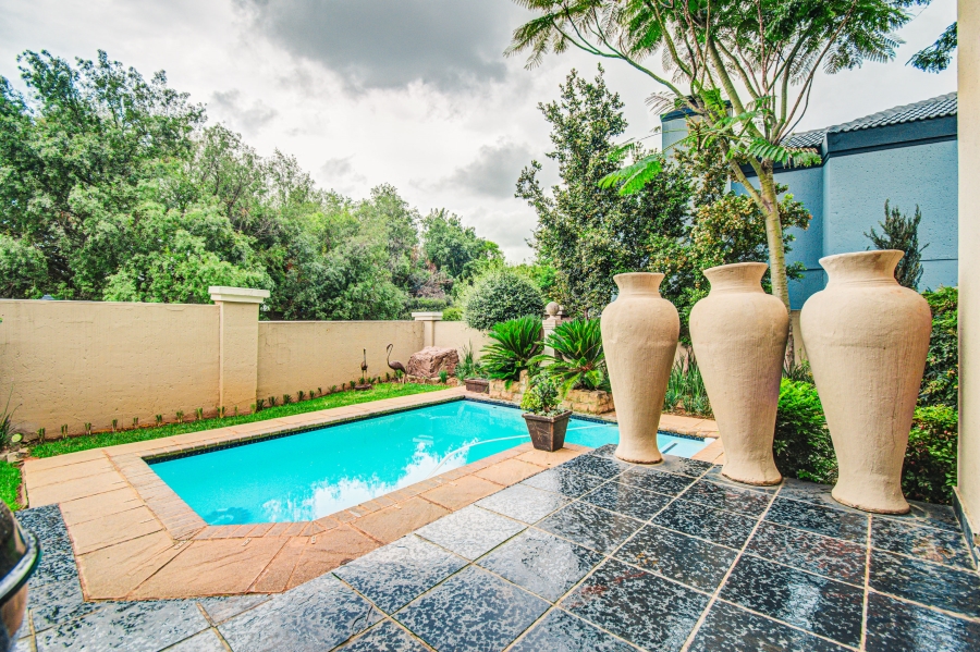 To Let 3 Bedroom Property for Rent in Greenstone Hill Gauteng