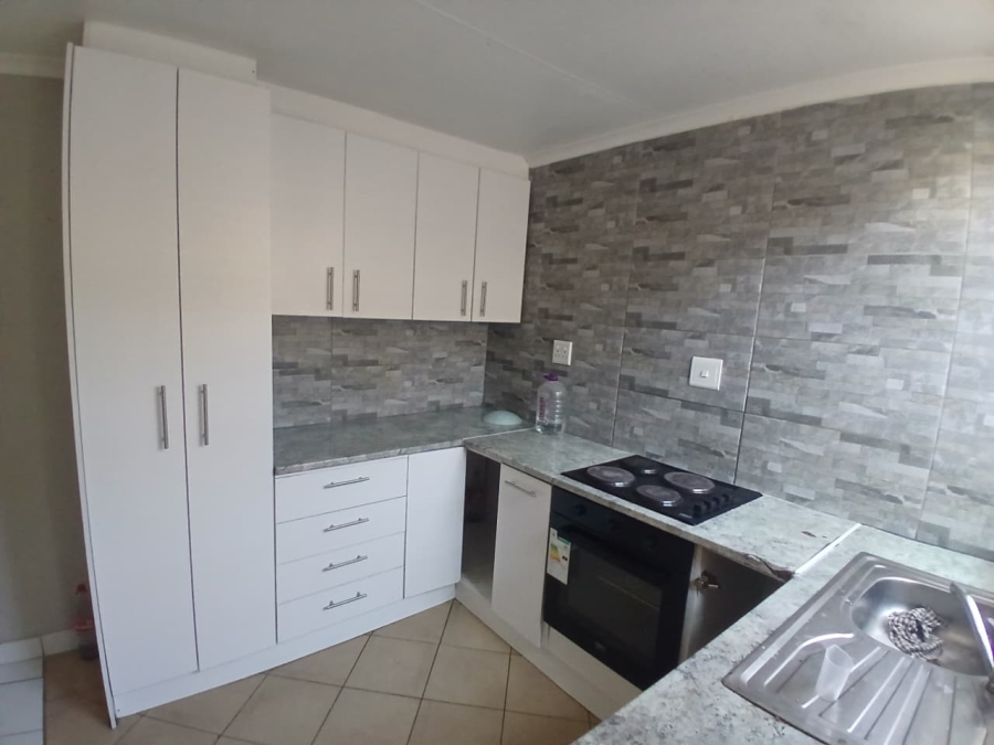 To Let 2 Bedroom Property for Rent in Sydenham Gauteng