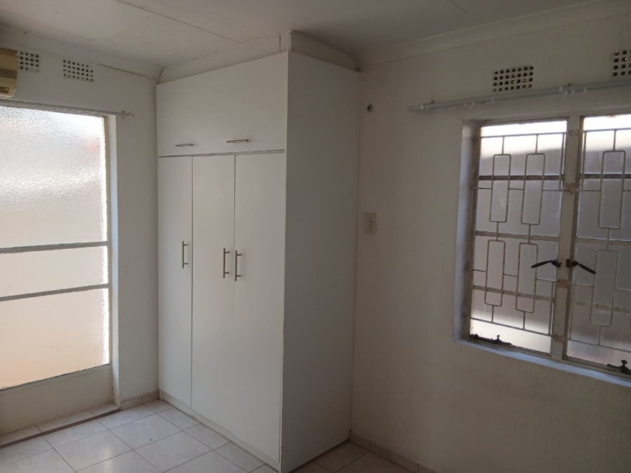 To Let 2 Bedroom Property for Rent in Sydenham Gauteng
