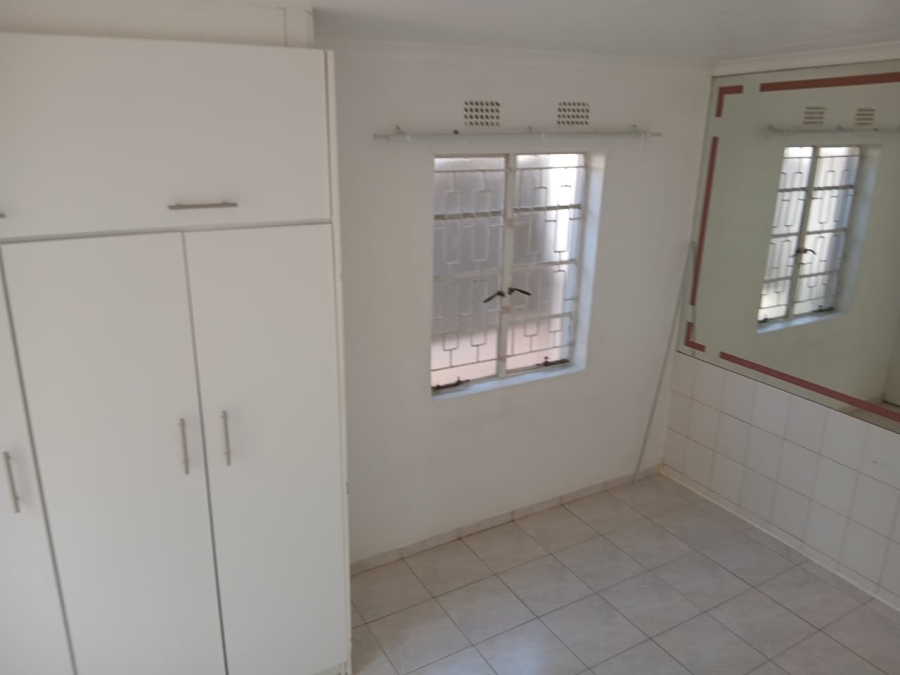 To Let 2 Bedroom Property for Rent in Sydenham Gauteng