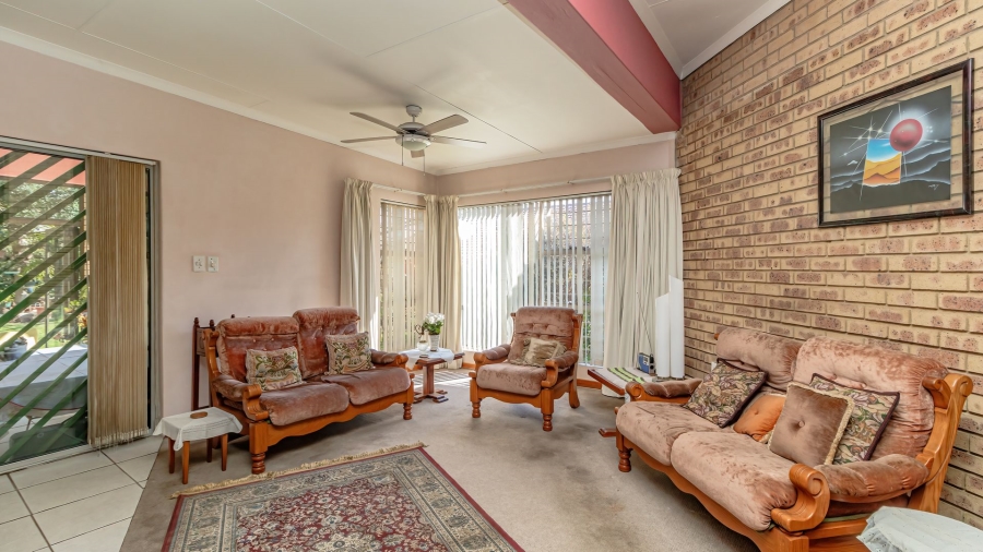 4 Bedroom Property for Sale in Edleen Gauteng