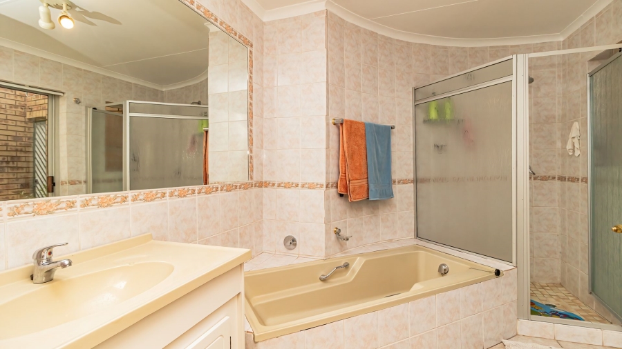 4 Bedroom Property for Sale in Edleen Gauteng