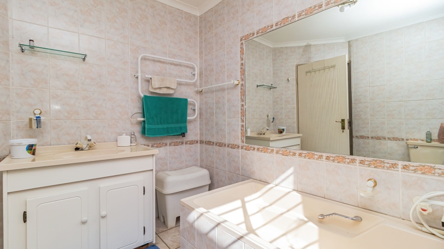 4 Bedroom Property for Sale in Edleen Gauteng