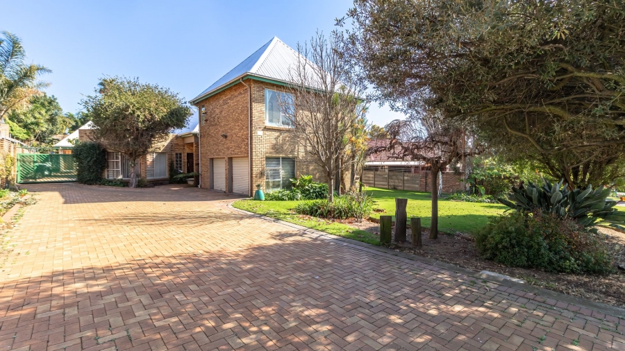 4 Bedroom Property for Sale in Edleen Gauteng