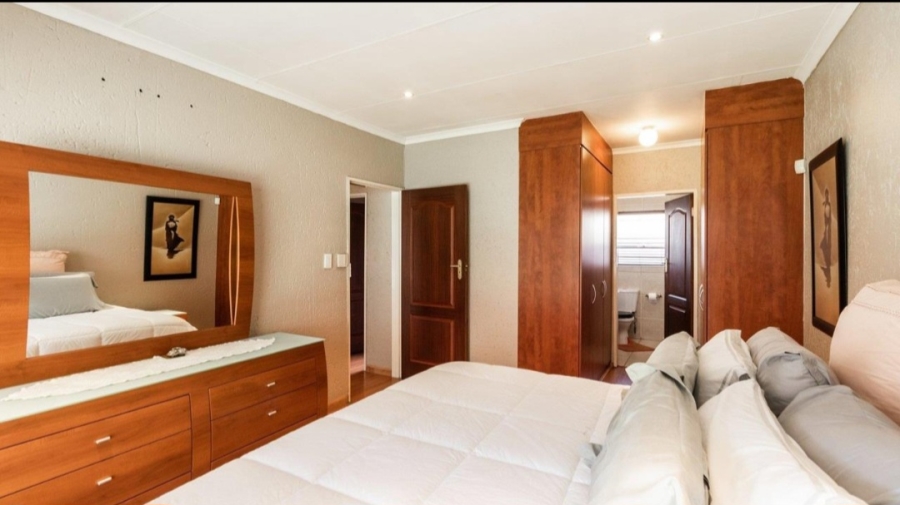 3 Bedroom Property for Sale in Terenure Gauteng