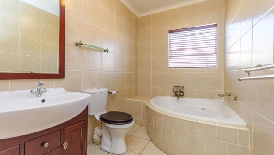3 Bedroom Property for Sale in Terenure Gauteng