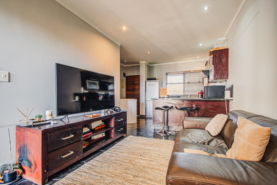 To Let 1 Bedroom Property for Rent in Sandhurst Gauteng