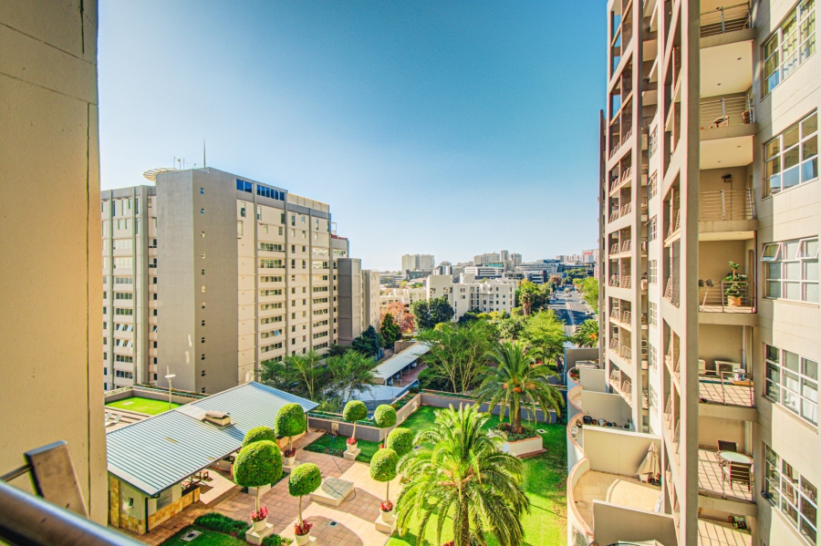 To Let 1 Bedroom Property for Rent in Sandhurst Gauteng