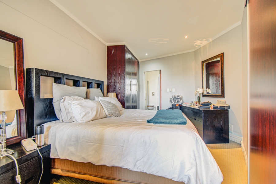 To Let 1 Bedroom Property for Rent in Sandhurst Gauteng