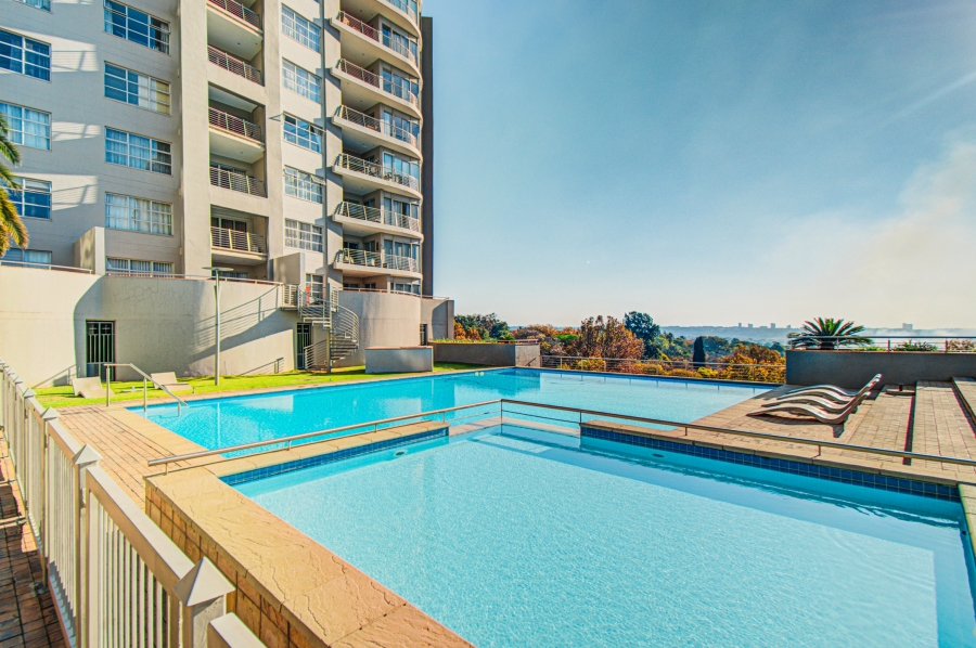 To Let 1 Bedroom Property for Rent in Sandhurst Gauteng